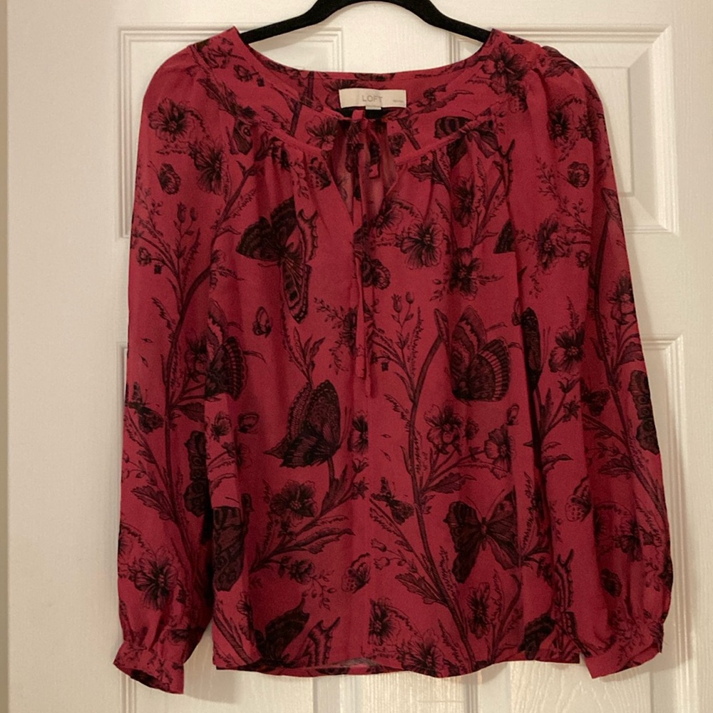 LOFT Women's Red Floral Top